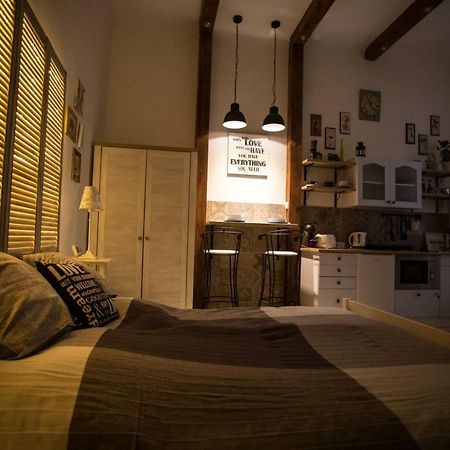 Izabella Vintage Style Apartment Budapest Ngoại thất bức ảnh