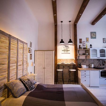 Izabella Vintage Style Apartment Budapest Ngoại thất bức ảnh