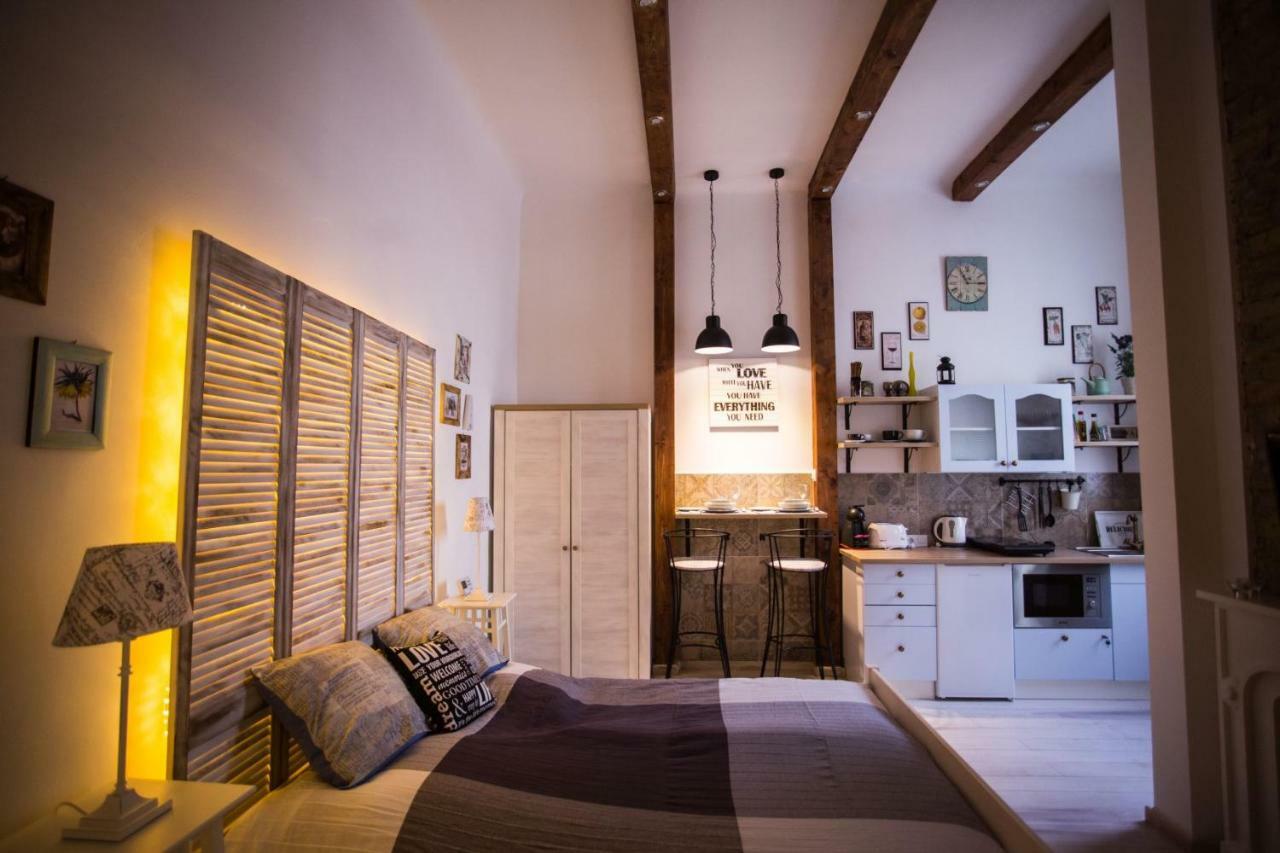 Izabella Vintage Style Apartment Budapest Ngoại thất bức ảnh